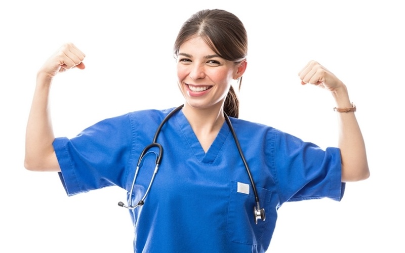 Thể lực tốt là yếu tố bắt buộc giúp bạn bền bỉ với cường độ làm việc cao trong ngành điều dưỡng