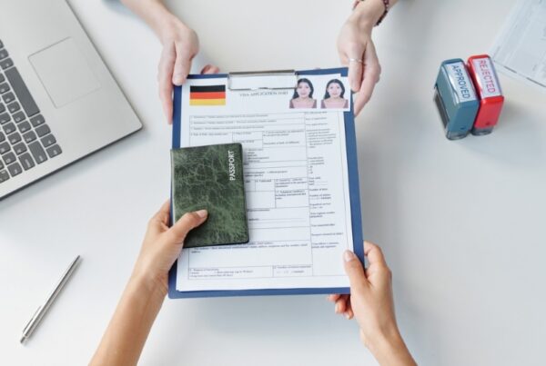 Một bộ hồ sơ hoàn chỉnh khi tự làm hồ sơ du học nghề Đức cần có những gì?