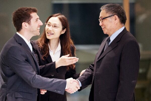 Du học nghề Đức về Việt Nam làm gì? Trở thành chuyên viên dịch thuật quốc tế