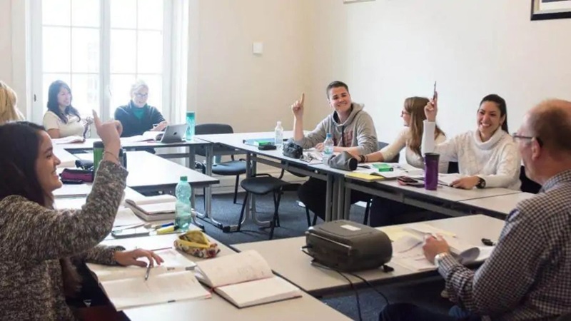 Học từ vựng tiếng Đức nhanh thông qua các ngữ cảnh cụ thể