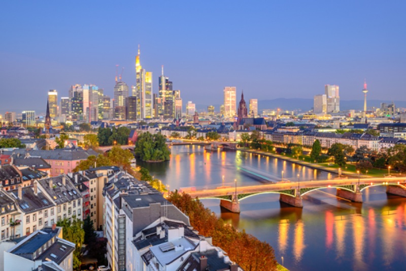 Hiện nay trên toàn bộ lãnh thổ nước Đức có hơn 2000 thành phố lớn nhỏ