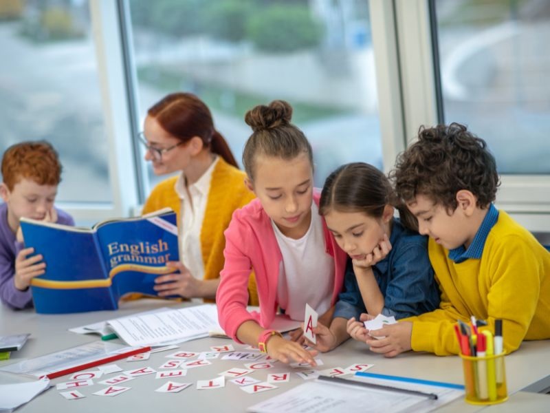 Giáo trình phù hợp giúp trẻ học tiếng Đức đúng độ tuổi, hiệu quả và duy trì hứng thú