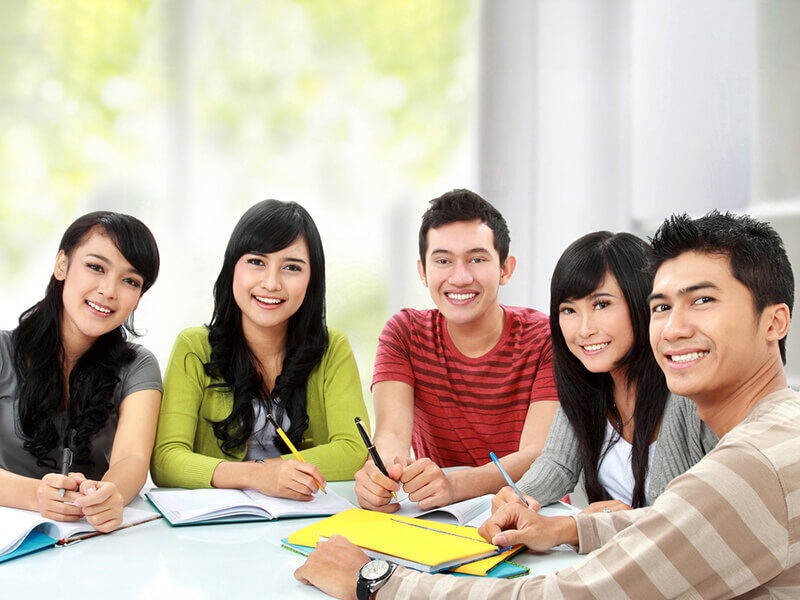 Chủ đề B1 xoay quanh đời sống, yêu cầu diễn đạt ý kiến, thảo luận và phản xạ linh hoạt